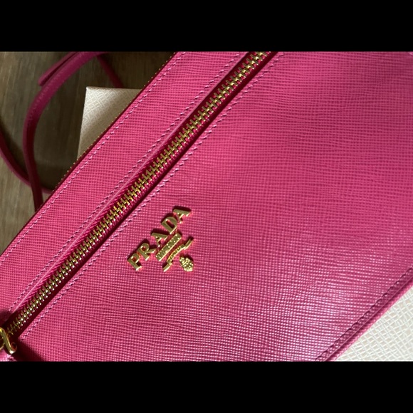 PRADA-AUTHENTIC (NWT) Fuchsia Leather Crossbody Handbag - Picture 3 of 13